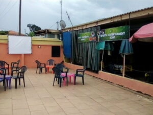 1565768470 62 beeb s royal kitchen bar